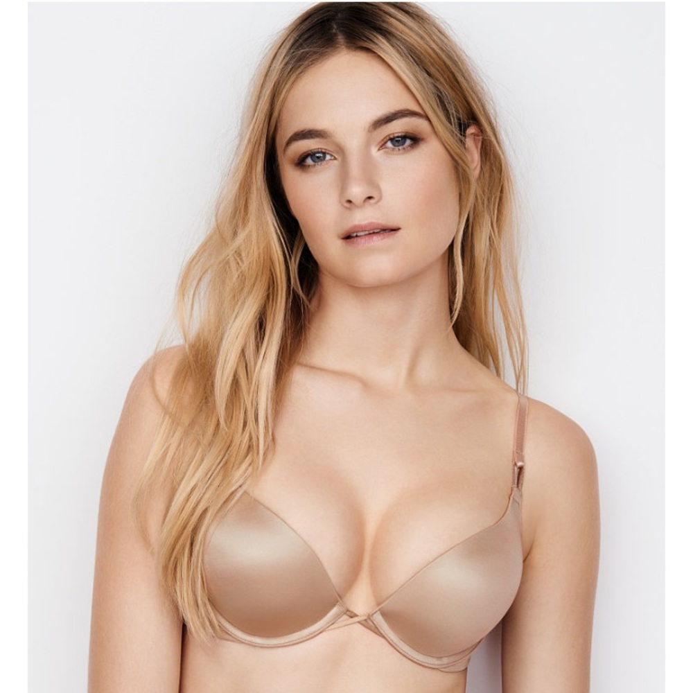 NWT Victoria’s Secret Bombshell Add 2 Cups Bra